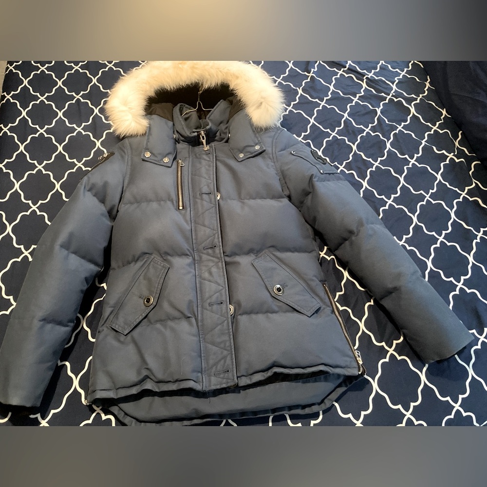 Authentic Moose Knuckle Coat Gently worn with no signs of wear and tear